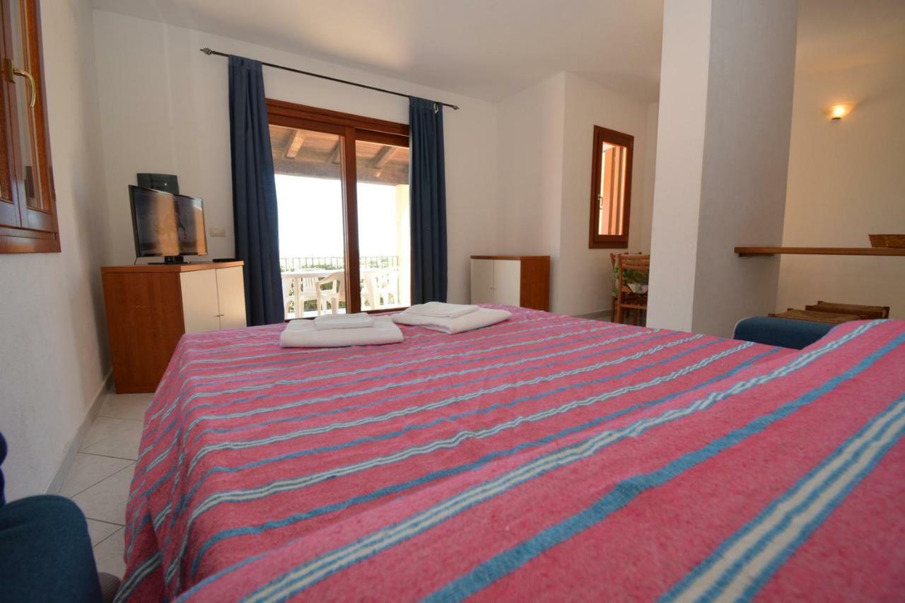 Citai Con Splendida Vista Mare Daire San Teodoro  Dış mekan fotoğraf